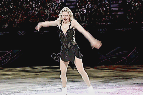 amber glenn doing choreography during the gala